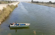 البحث عن طفل غريق بالبحيرة 