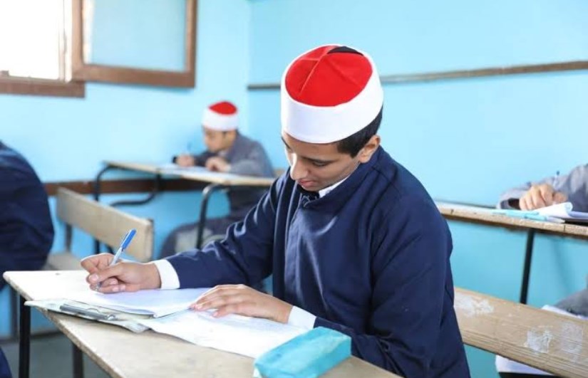 طلاب الشهادة الإعدادية الأزهرية 