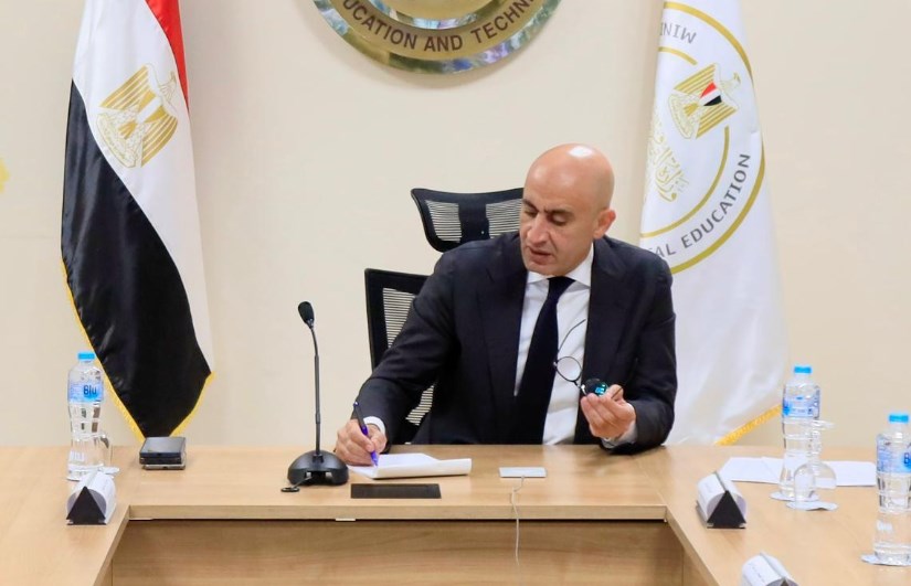 وزير التربية والتعليم 