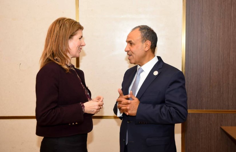 وزير الخارجية يلتقي وزيرة الدولة البريطانية للتنمية الدولية والشئون الأفريقية