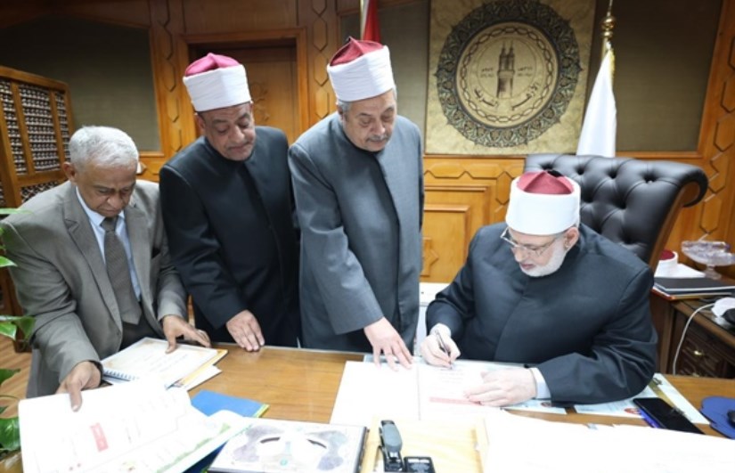 وكيل الأزهر خلال اعتماد النتيجة 