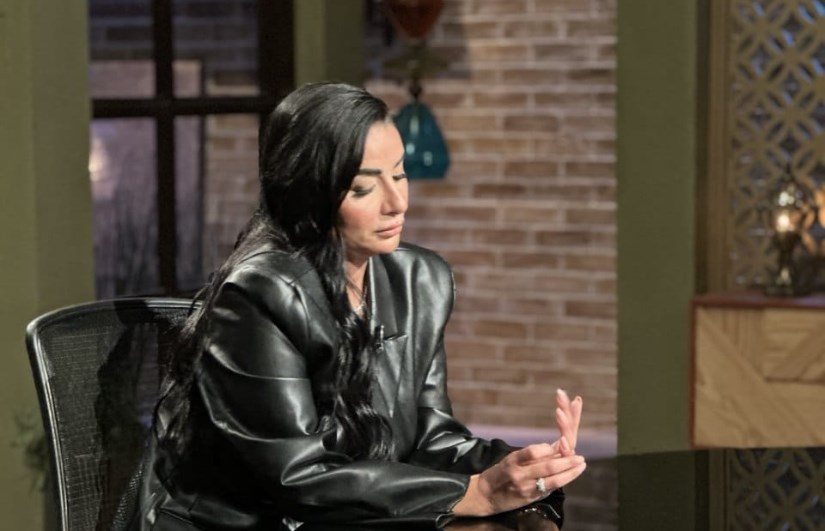 الفنانة جوري بكر