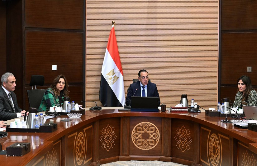 اجتماع متابعة مشروعات هيئة تنمية الصعيد