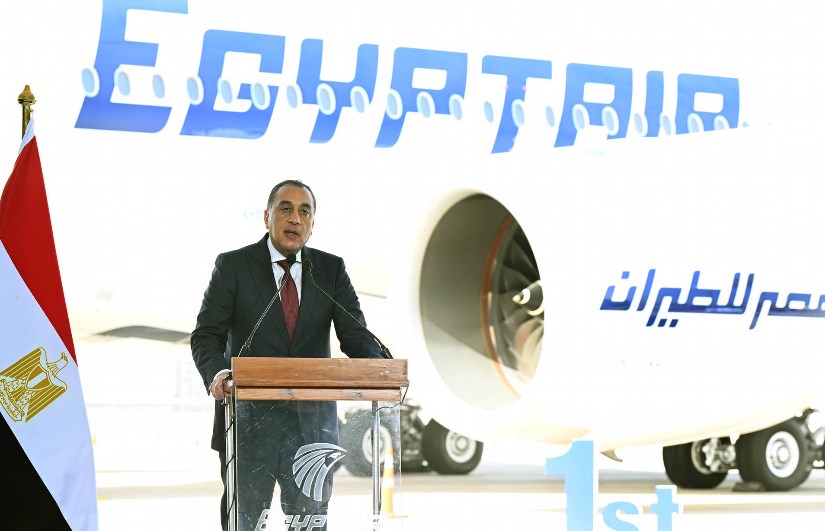 رئيس الوزراء أثناء إلقاء كلمته