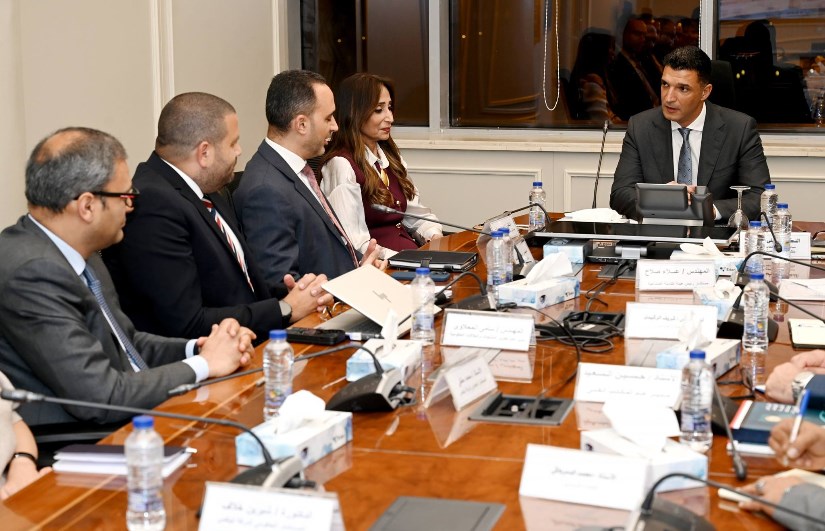 اجتماع وزير الصناعة مع شركة نيسان