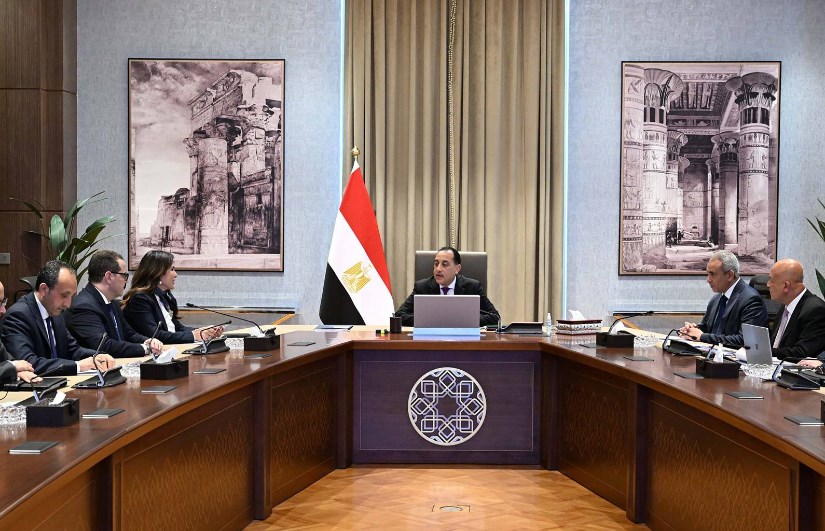 اجتماع رئيس الوزراء مع وزيرة الإسكان