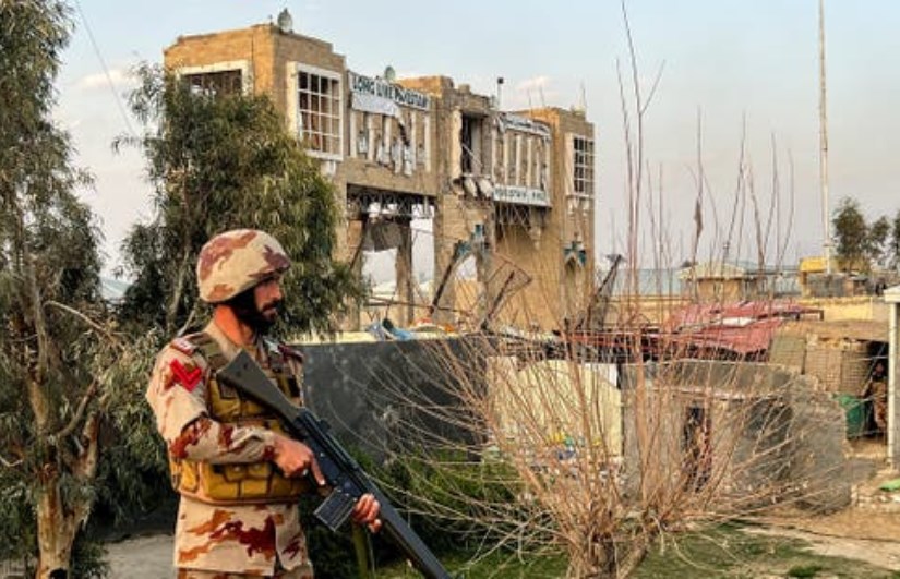 الحرب بين باكستان و أفغانستان 