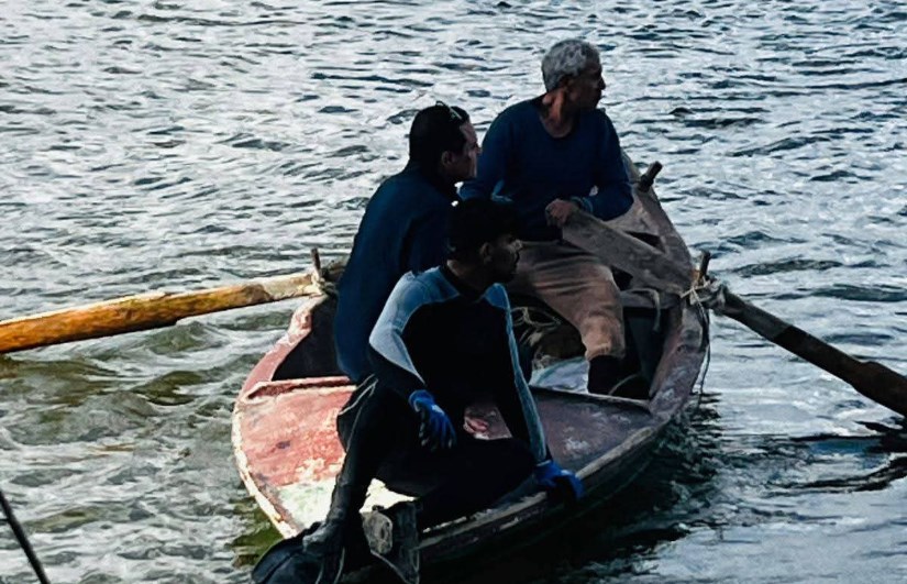 البحث عن طفل غريق بالبحيرة 