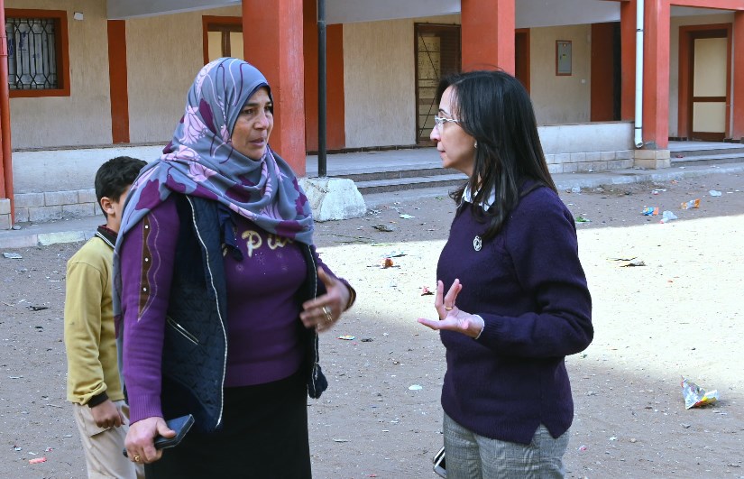 محافظ البحيرة تتفقد مدرسة بدمنهور 