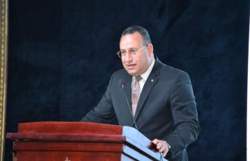 د. عبد العزيز قنصوة وزير التعليم العالي