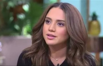 الفنانة رنا رئيس