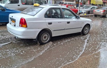 القيادة خلال سقوط الأمطار