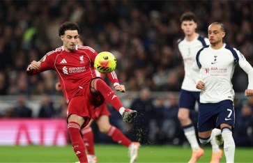 ليفربول وتوتنهام 