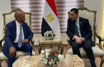 موتسيبي مع وزير الشباب والرياضة المصري 