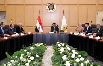 اجتماع وزير الصناعة مع اتحاد الصناعات