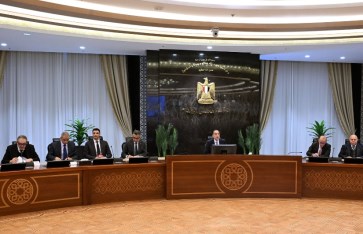 اجتماع رئيس مجلس الوزراء مع رؤساء الغرف الصناعية والتجارية