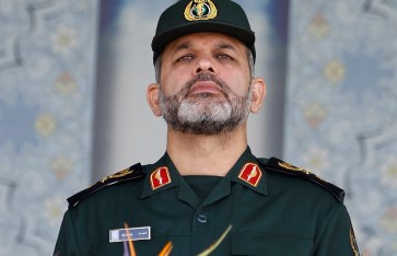 أحمد وحيدي قائدًا عامًا جديدًا للحرس الثوري الإيراني