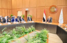 اجتماع داخل وزارة التربية والتعليم 