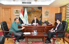 محافظ الفيوم يبحث آليات الاستغلال الأمثل للفرص الاستثمارية بمحمية قارون