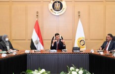 اجتماع مناقشة استراتيجية وزارة الصناعة