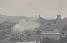 شظايا صاروخ إيراني قرب المسجد الأقصى