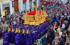 كرنفال ومهرجان أسبوع الآلام 