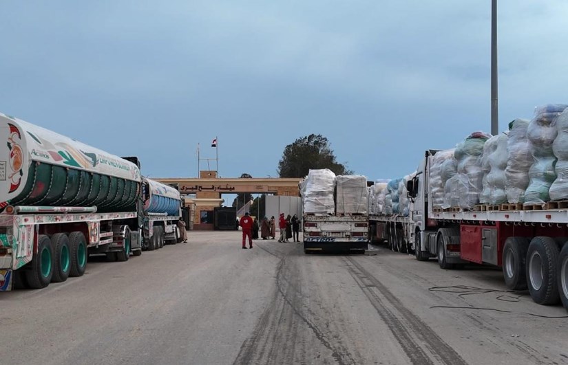 قافلة الهلال الأحمر 