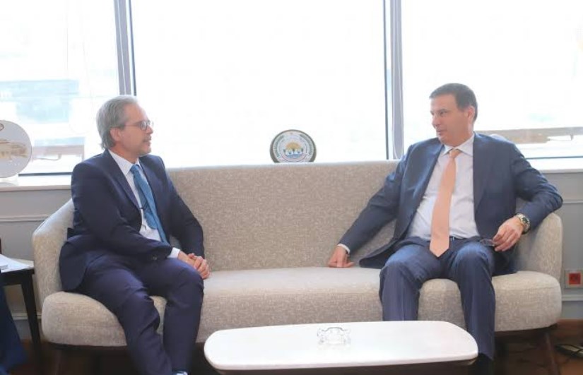 الزراعة والإيفاد يبحثان دعم صغار المزارعين وتعزيز المشروعات