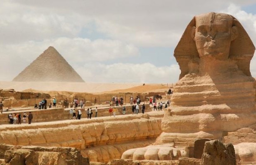 أبو الهول والأهرامات 