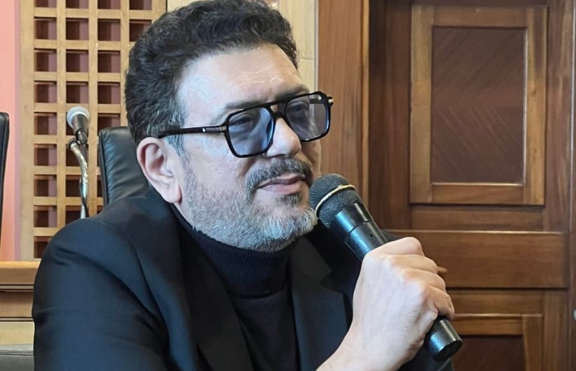 الفنان أحمد وفيق