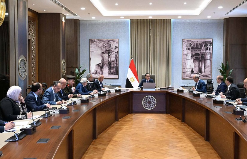 اجتماع متابعة تنفيذ مطار العلمين الدولى