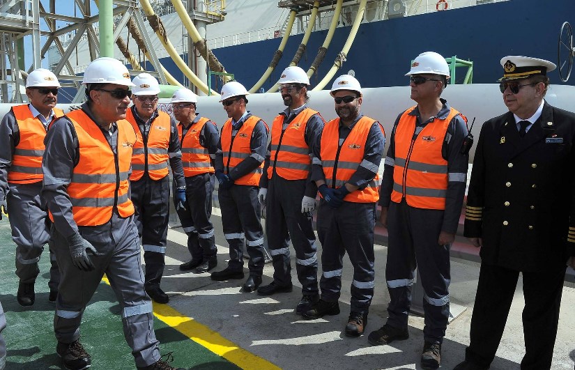 جولة رئيس الوزراء فى ميناء سوميد