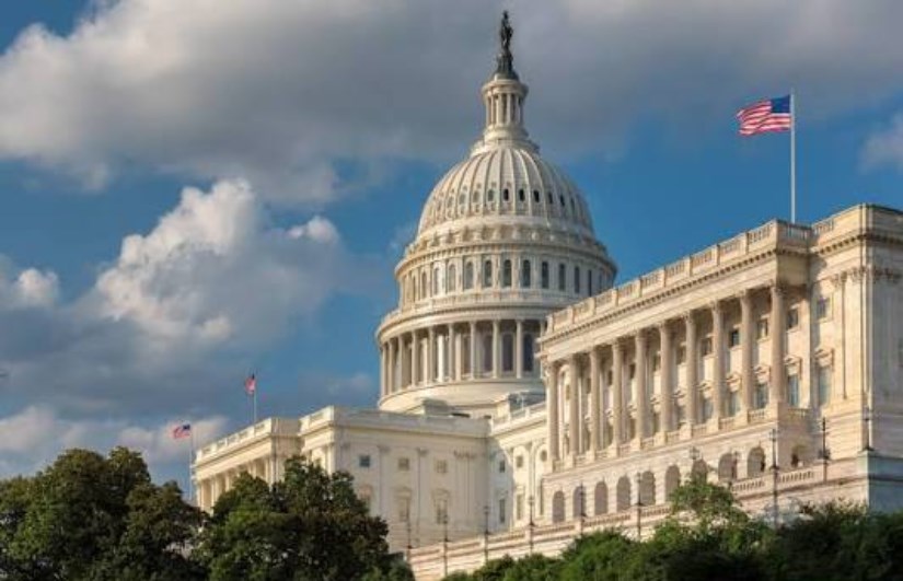 مسؤولون وبرلمانيون أميركيون يرفضون الهجوم العسكري على إيران