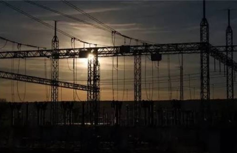 انقطاع التيار الكهربي في جميع أنحاء العراق