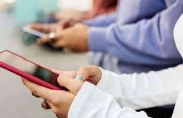 وزير الاتصالات: طرح شريحة محمول للأطفال خلال 60 يوما