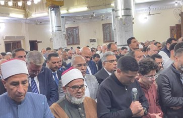 وزير البترول ومحافظ الدقهلية يؤديان صلاة الجنازة على المهندس حسام صادق
