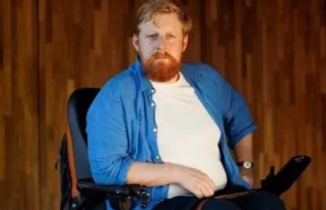 الفنان مايكل باتريك