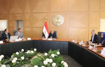 اجتماع وزير الكهرباء مع رؤساء شركات التوزيع