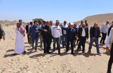 زيارة وزيرا النقل والكهرباء لمنطقة جبل الجلالة