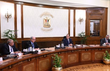 اجتماع متابعة تطوير شركات الغزل والنسيج