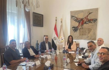 وزيرة الثقافة 