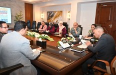 محافظ جنوب سيناء يضع خارطة طريق لتطوير المنظومة الصحية ودعم السياحة العلاجية