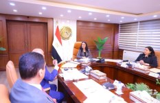 وزيرة التضامن تتابع الموقف التنفيذي لمراكز التجميع والمواءمة لتوفير الأطراف الصناعية