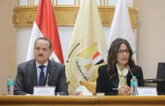 وزيرة الثقافة 