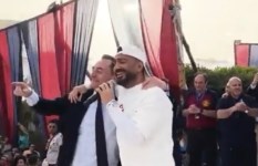 تامر حسني والسفير الفرنسي 