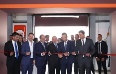 افتتاح أكبر مركز توزيع للتجارة السريعة