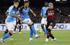 نابولي وميلان