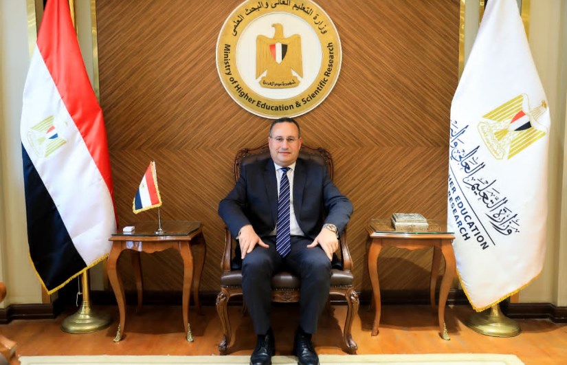 د. عبد العزيز قنصوة وزير التعليم العالي