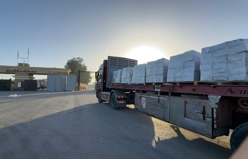 قافلة الهلال الأحمر 