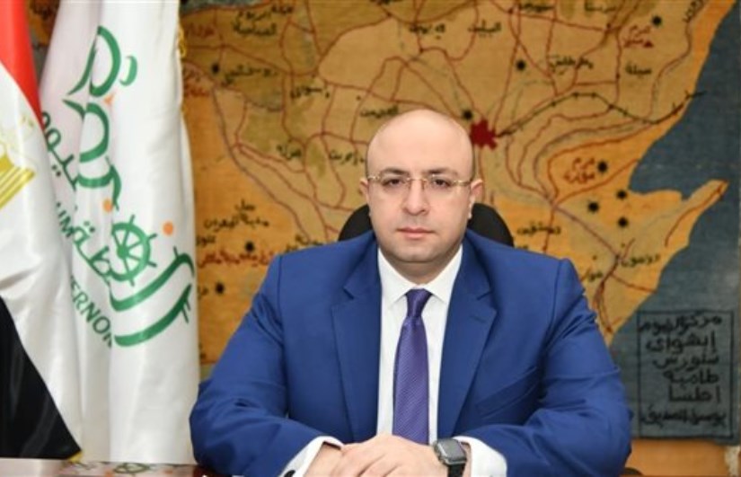 محافظ الفيوم يتابع مع الأجهزة التنفيذية تداعيات الطقس غير المستقر